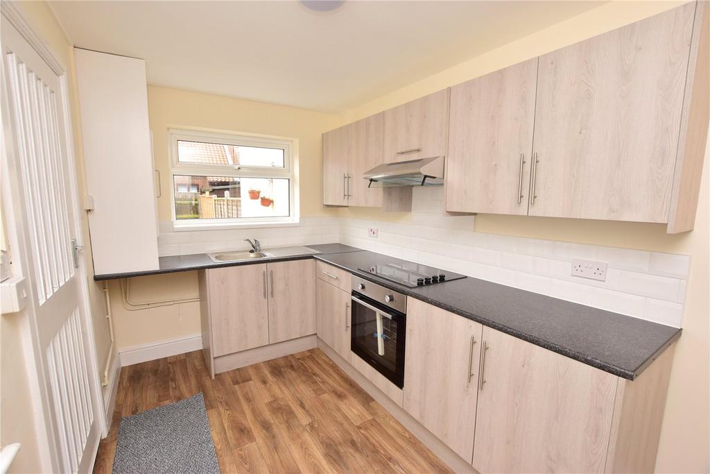 Rutland Street, Grimsby, Lincolnshire, DN32 2 bed terraced house £49,000
