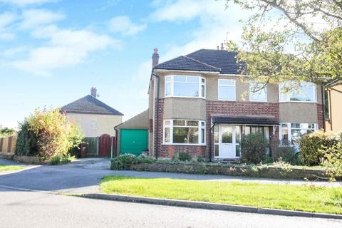17 The Meadows, Ingrave, Brentwood, CM13 3RL