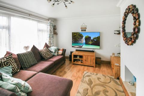 14 Cauldham Close, Capel Le Ferne, Folkestone, CT18 7HH