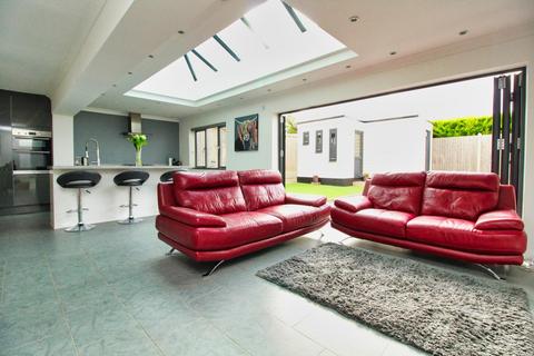 23 Mascalls Lane, Brentwood, CM14 5LR