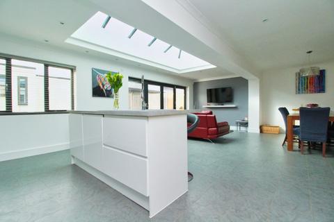 23 Mascalls Lane, Brentwood, CM14 5LR