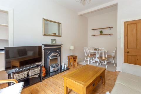 2 Alva Place, Edinburgh, EH7 5AZ