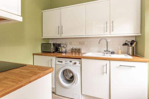 2 Alva Place, Edinburgh, EH7 5AZ