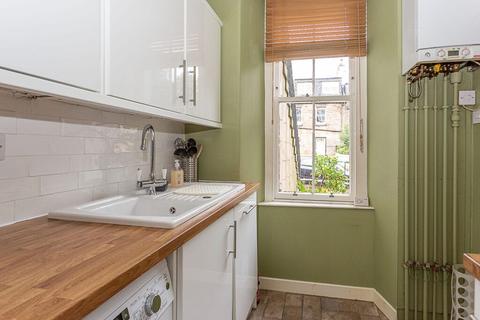 2 Alva Place, Edinburgh, EH7 5AZ