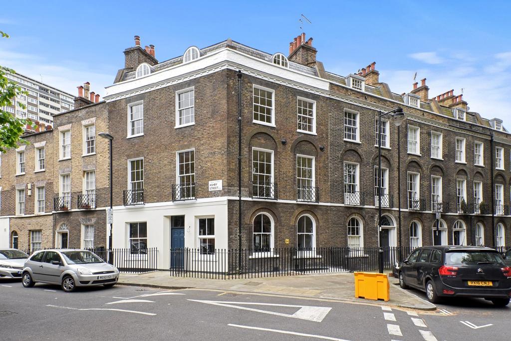 Northampton Square, London, EC1V 6 bed end of terrace house £3,750,000
