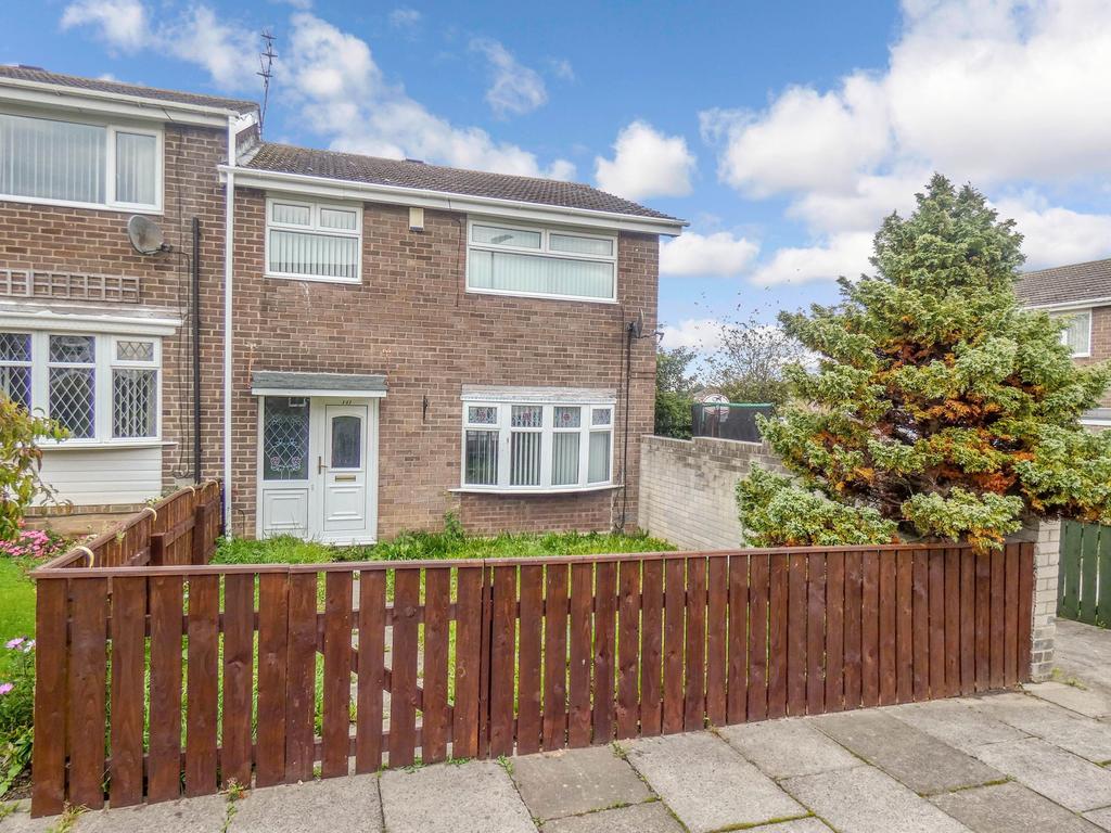 Chesterhill, Cramlington, Northumberland, NE23 6JR 3 bed semidetached