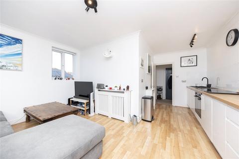 1 bedroom apartment for sale - Pembroke Avenue, Hersham, Walton-on-Thames, Surrey, KT12