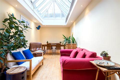 3 bedroom terraced house for sale, Clerkenwell Close, EC1R