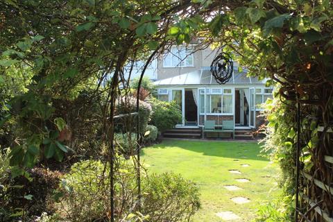 83 Woodham Road, London, SE6 2SB