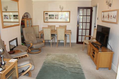 83 Woodham Road, London, SE6 2SB