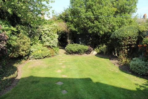 83 Woodham Road, London, SE6 2SB