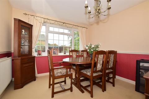 13 Welton Close, Tonbridge, TN9 2QX