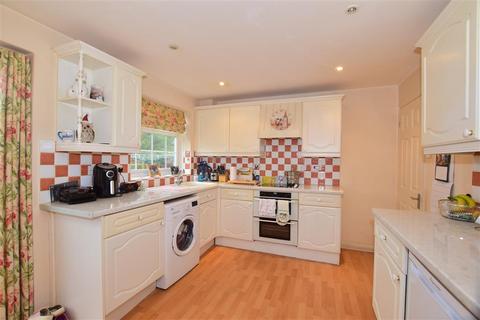 13 Welton Close, Tonbridge, TN9 2QX