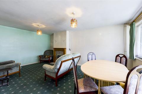 4 Barlows Road, Tadley, RG26 3NA