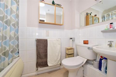 9 Bowden Crescent, Folkestone, CT20 3TR
