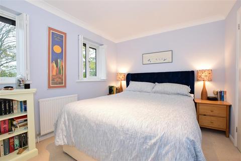 9 Bowden Crescent, Folkestone, CT20 3TR