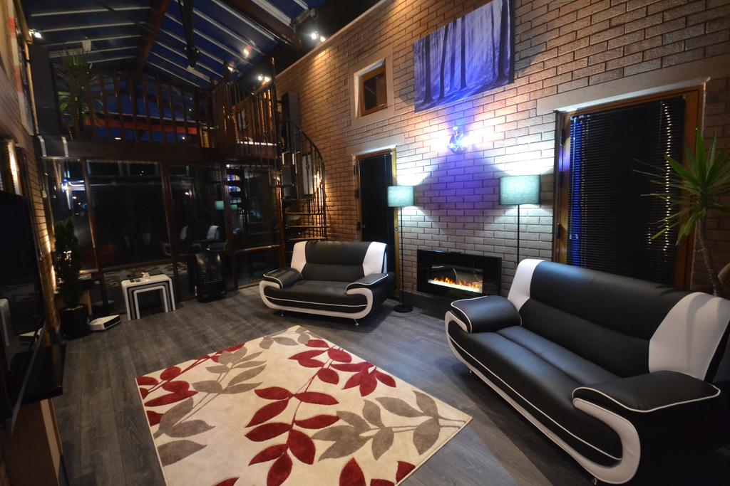 2nd Sitting Room