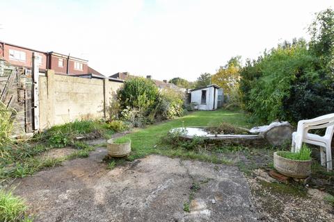 1 Stanwyck Gardens, Romford, RM3 7JU