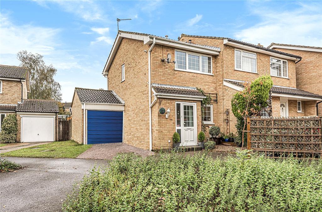 Mears Road, Fair Oak, Hampshire, SO50 2 bed semidetached house £279,000