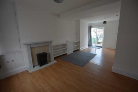 2 bedroom semi-detached house to rent, Dierden Street, Winsford