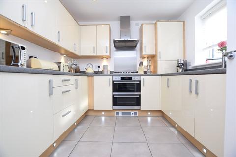 6 Meadfarm Close, Romford, RM3 9FJ