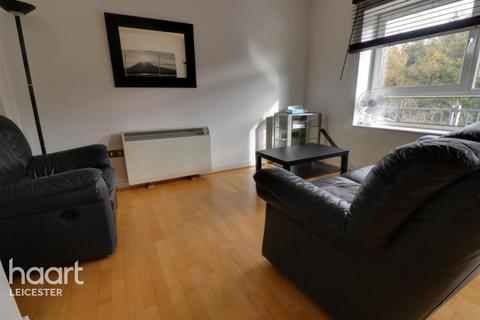 2 bedroom apartment to rent, Western Road, Leicester