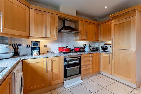 37 Lower Green Gardens, Worcester Park, KT4 7NX