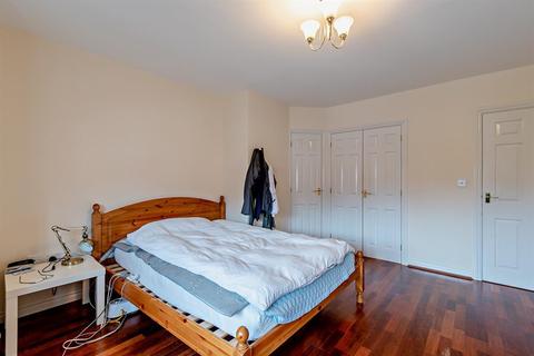 37 Lower Green Gardens, Worcester Park, KT4 7NX