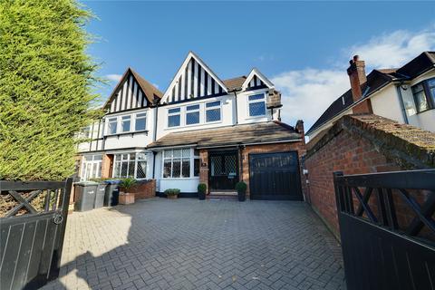 88 Village Road, Enfield, EN1 2EU