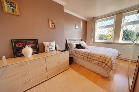 88 Village Road, Enfield, EN1 2EU