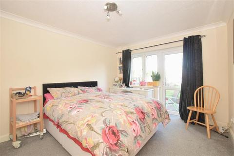 8 Bourne View Close, Emsworth, PO10 8NS