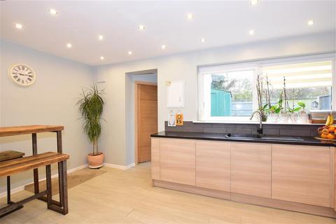 36 Thistle Road, Gravesend, DA12 2JS