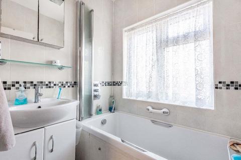 88 Station Crescent, Ashford, TW15 3HL