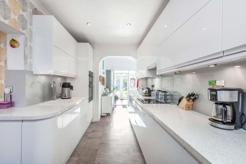 88 Station Crescent, Ashford, TW15 3HL