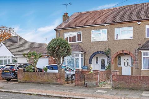 88 Station Crescent, Ashford, TW15 3HL