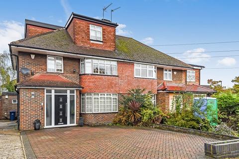 38 Broadhurst Avenue, Edgware, HA8 8TS