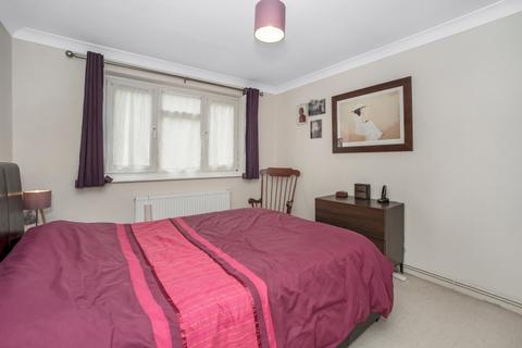 Flat 11, Station Court Gibbon Road, London, SE15 2AP