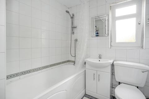 Flat 11, Station Court Gibbon Road, London, SE15 2AP