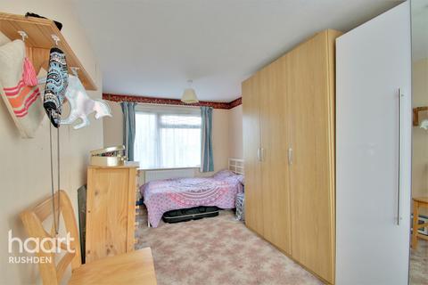 10 Bracknell, Wellingborough, NN8 3TF