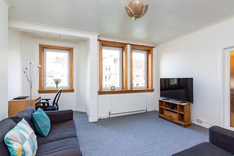 26/4 Lochend Drive, Edinburgh, EH7 6DJ