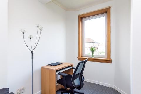 26/4 Lochend Drive, Edinburgh, EH7 6DJ