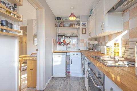 16 Cromwell Close, London, W3 6BN