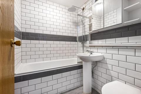 16 Cromwell Close, London, W3 6BN