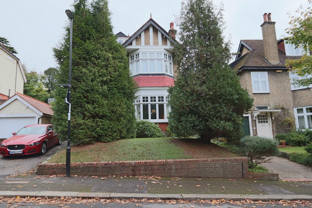 Beechwood Road, Sanderstead 5 bed detached house £860,000