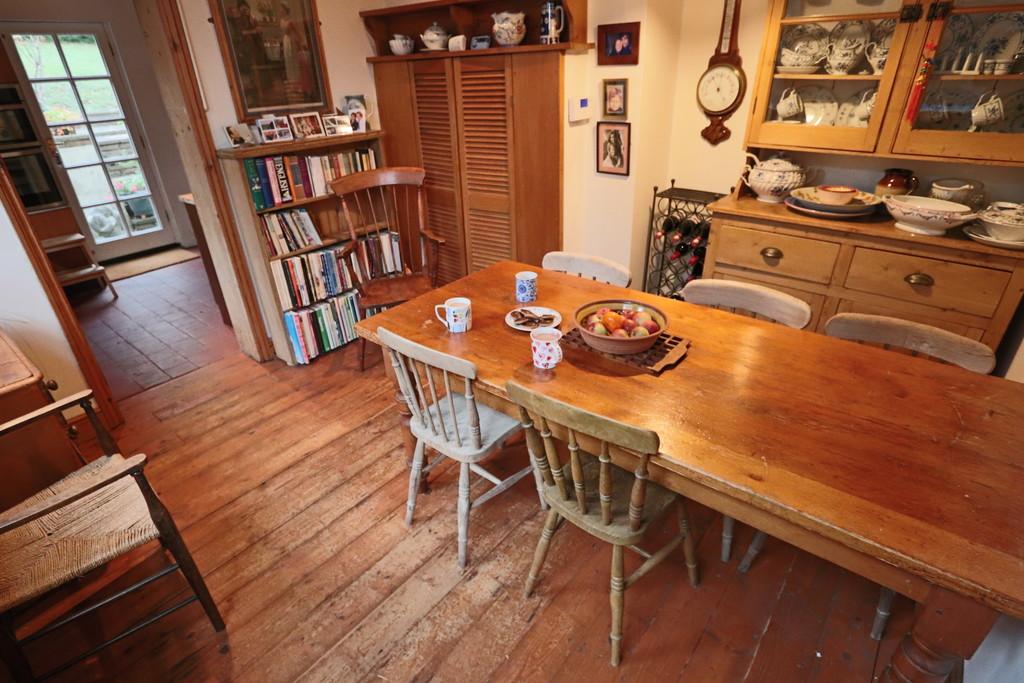 Beechwood Road, Sanderstead 5 bed detached house £860,000