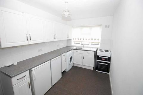 2 bedroom apartment to rent, Station Road, Romford