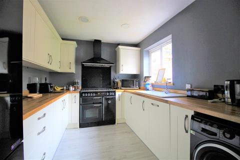 18 Windsor Court, Dunsville, Doncaster, DN7 4QE