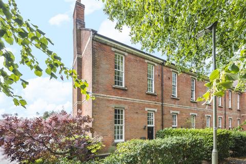 9 Cardwells Keep, Guildford, GU2 9PD