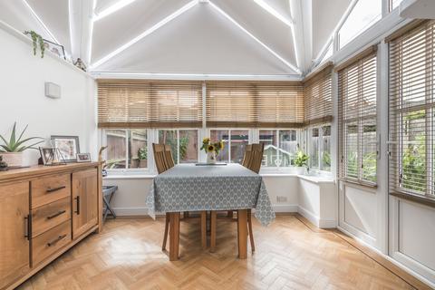 9 Cardwells Keep, Guildford, GU2 9PD