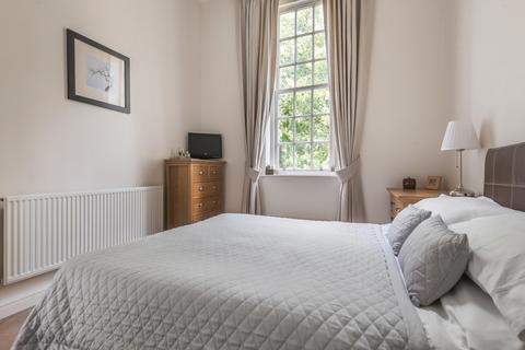 9 Cardwells Keep, Guildford, GU2 9PD